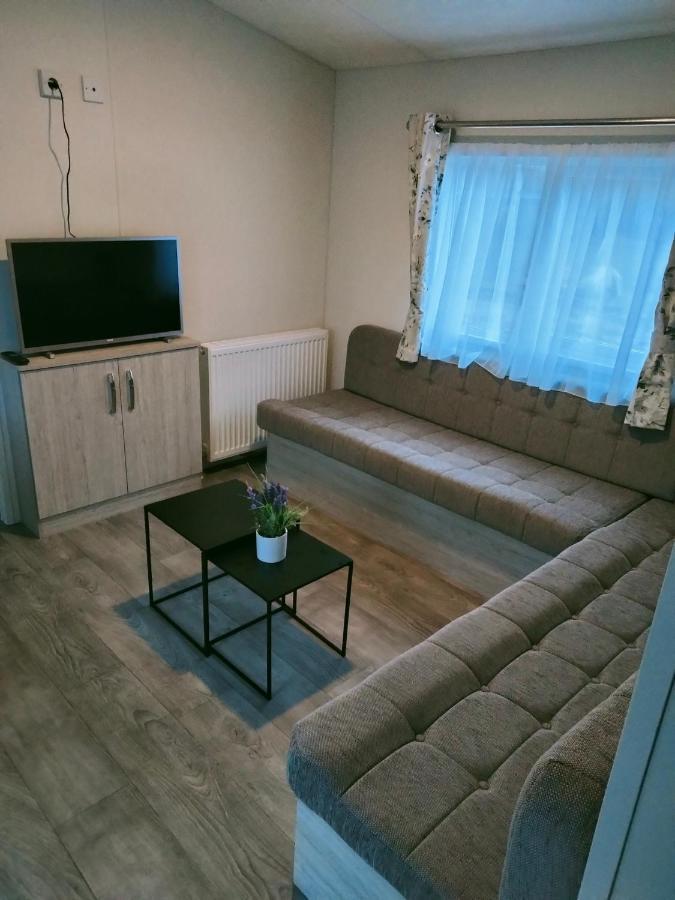 Bj Chalets - De Rug 1 - Vakantiepark Lauwersoog - Luxe Chalet Met Vaatwasser! Vroege Incheck! Ngoại thất bức ảnh